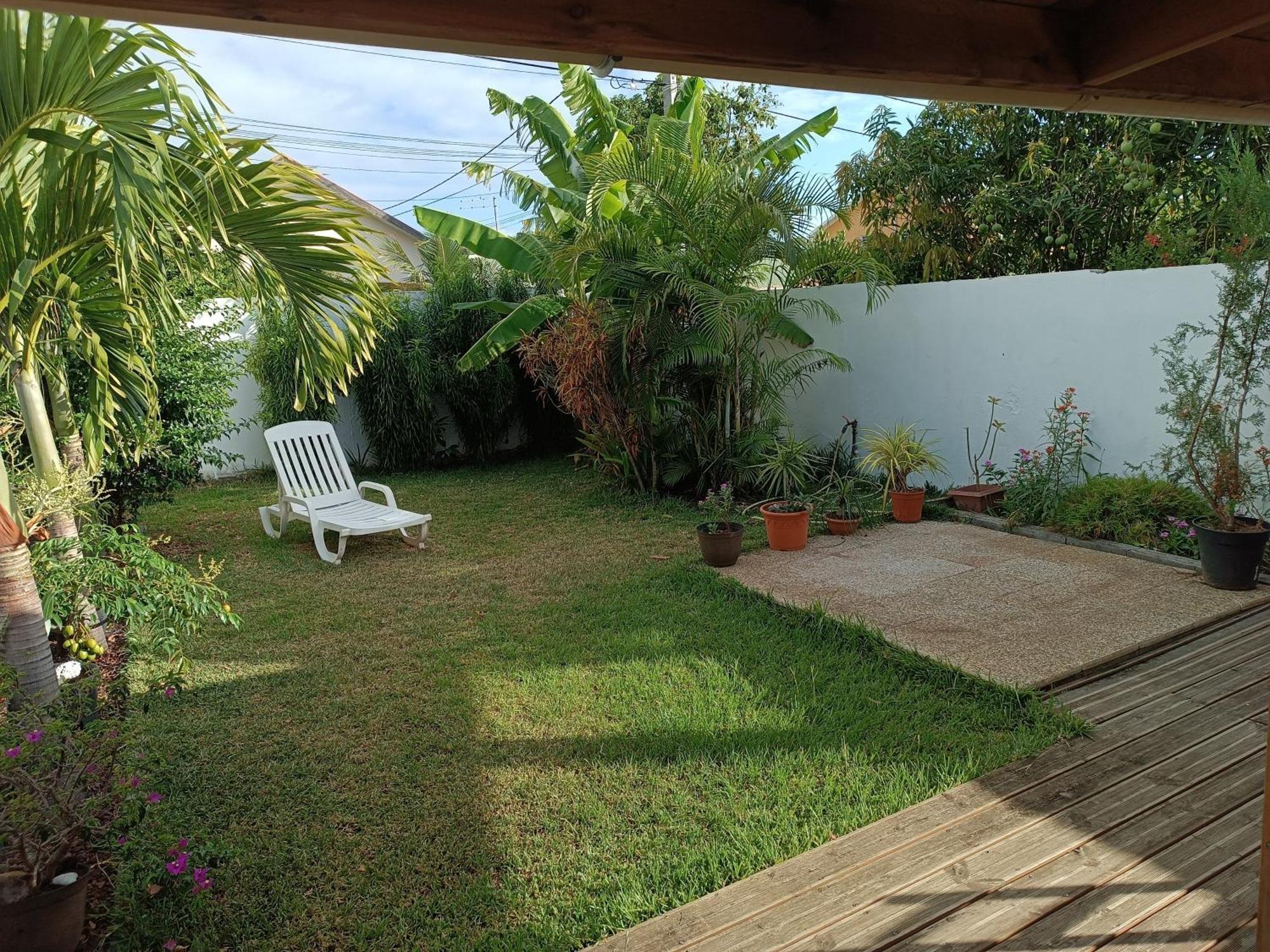 Jolie Maison T3 A St Pierre, 2 Chambres Avec Sdb, Grande Varangue, Jardin Saint Pierre Kamer foto