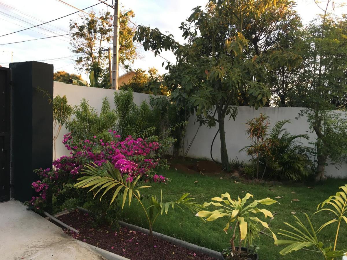 Jolie Maison T3 A St Pierre, 2 Chambres Avec Sdb, Grande Varangue, Jardin Saint Pierre Buitenkant foto